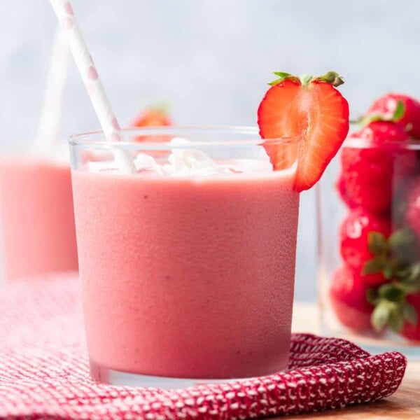 strawberry banana smoothie in a cup/